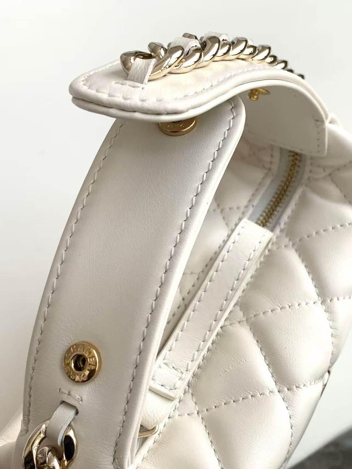  Chanel Chain Hula Around Mini Pouch 4
